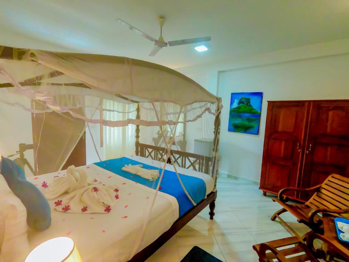 Villa De White Sambur Hikkaduwa Esterno foto
