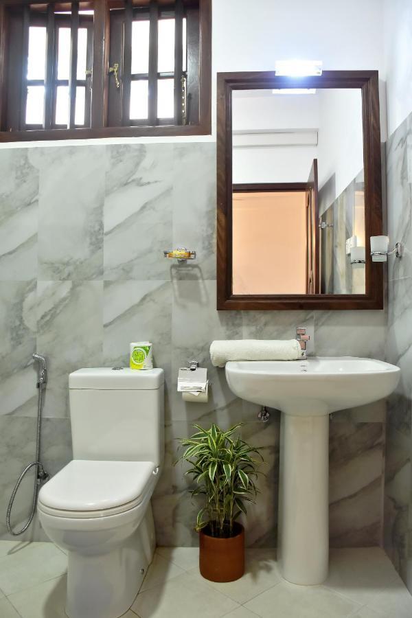 Villa De White Sambur Hikkaduwa Esterno foto