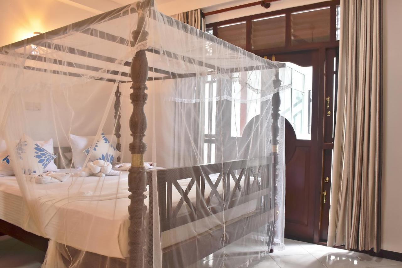 Villa De White Sambur Hikkaduwa Esterno foto