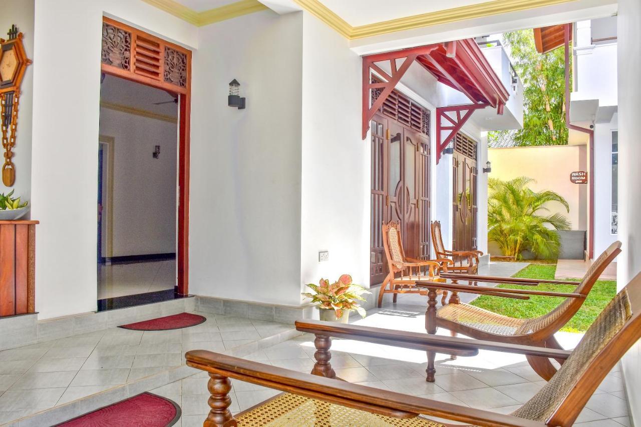 Villa De White Sambur Hikkaduwa Esterno foto